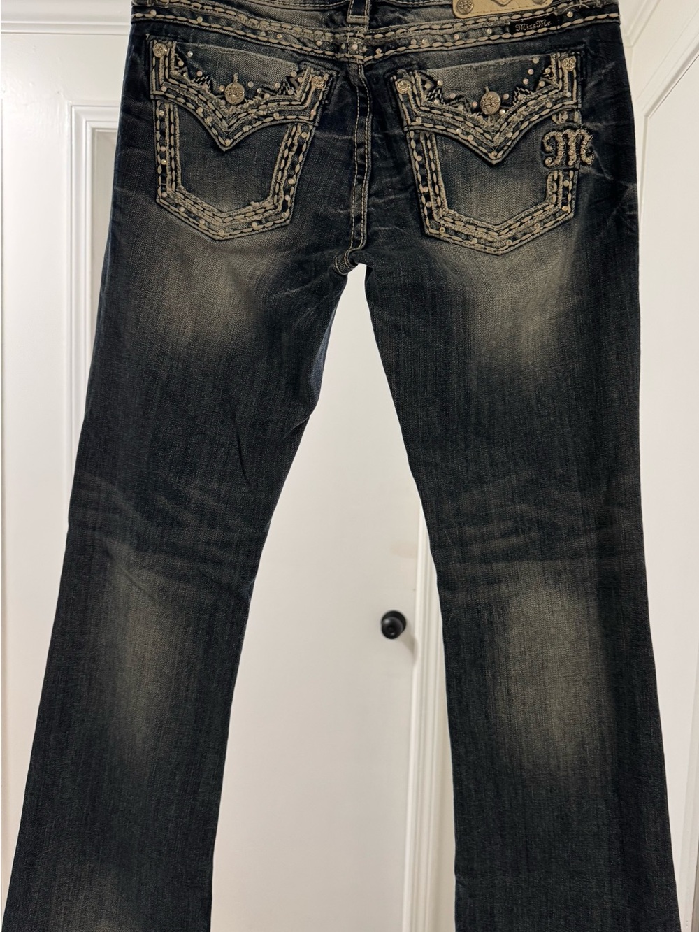 Women’s Dark Wash Embroidered Back Pocket Miss Me Jeans